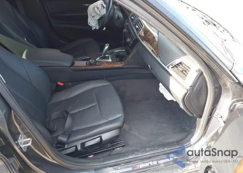 2016 BMW 320I xDrive z USA, uszkodzony, nr VIN WBA8E5G5XGNT41371